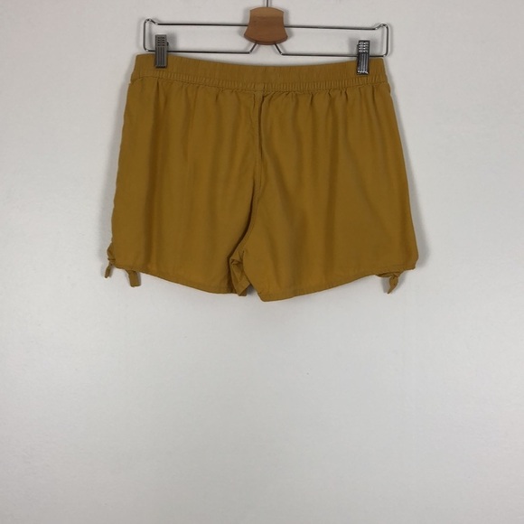 Madewell elastic waistband tie sides mustard color shorts Size Small - Picture 3 of 5
